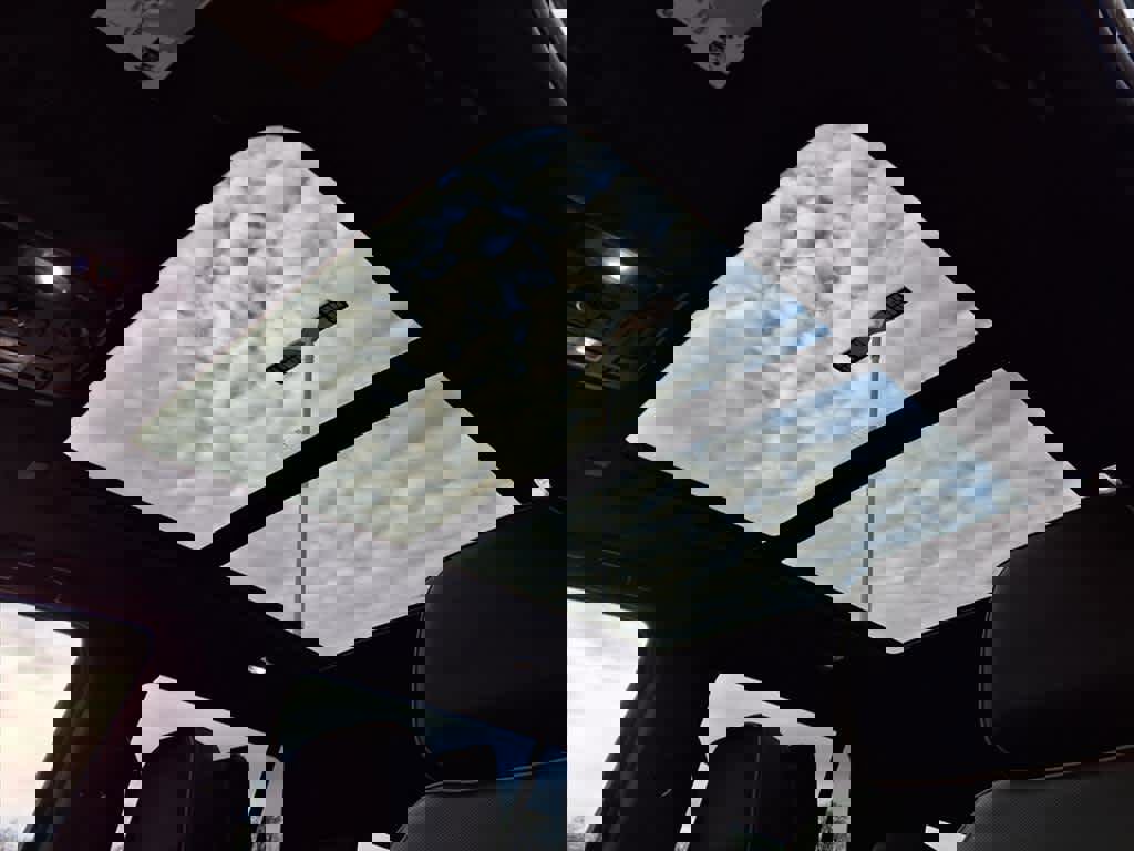 Used 2021 GMC Yukon SLT w/ SLT Luxury Plus Package image 16