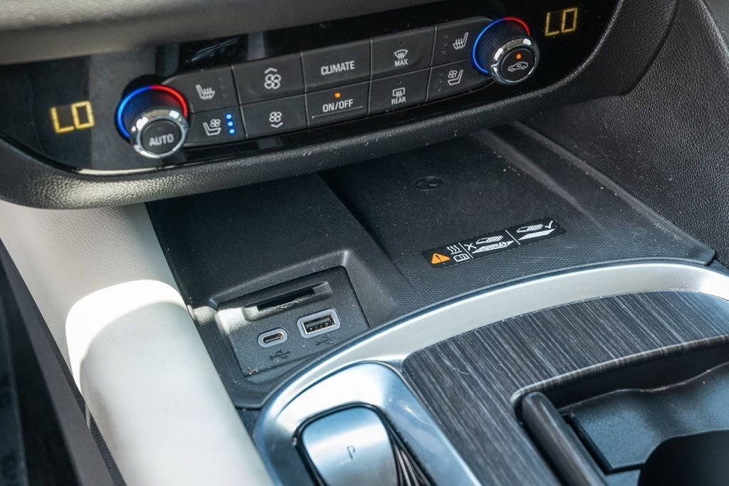Used 2022 Buick Enclave Avenir w/ Avenir Technology Package image 23