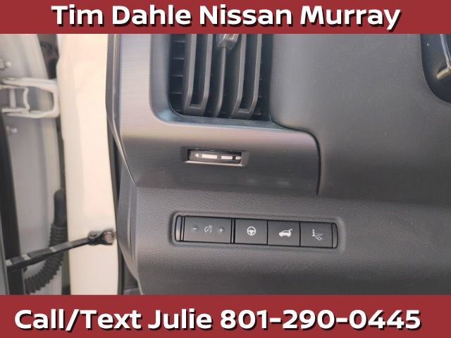 Used 2023 Nissan Pathfinder SL AWD/4WD image 16