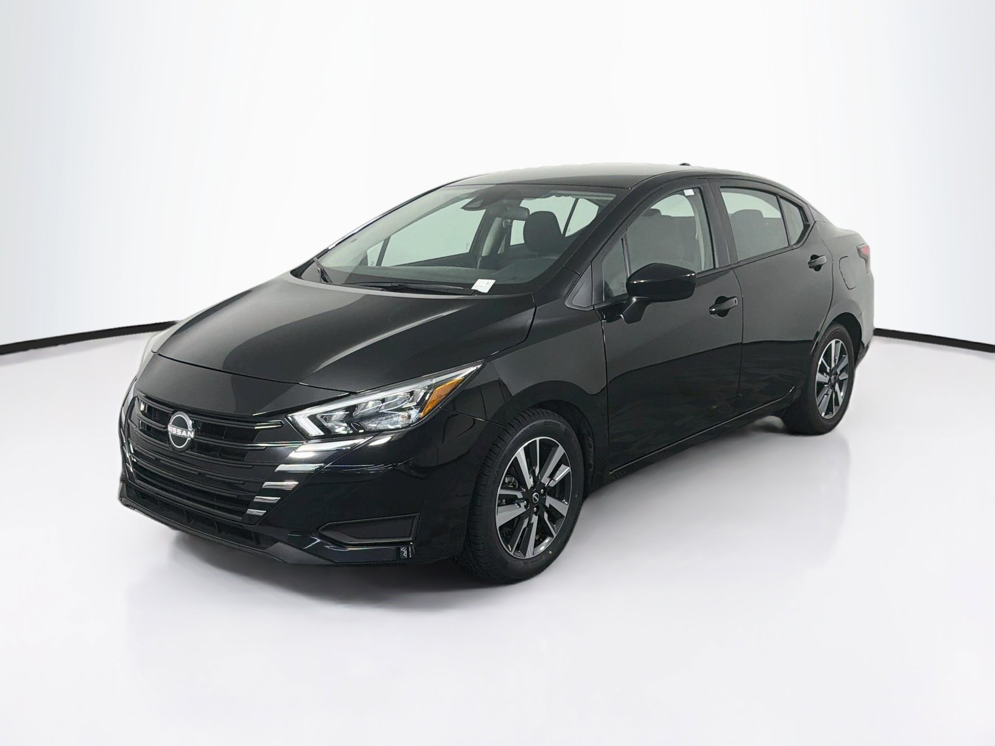 Used 2025 Nissan Versa SV FWD image 3