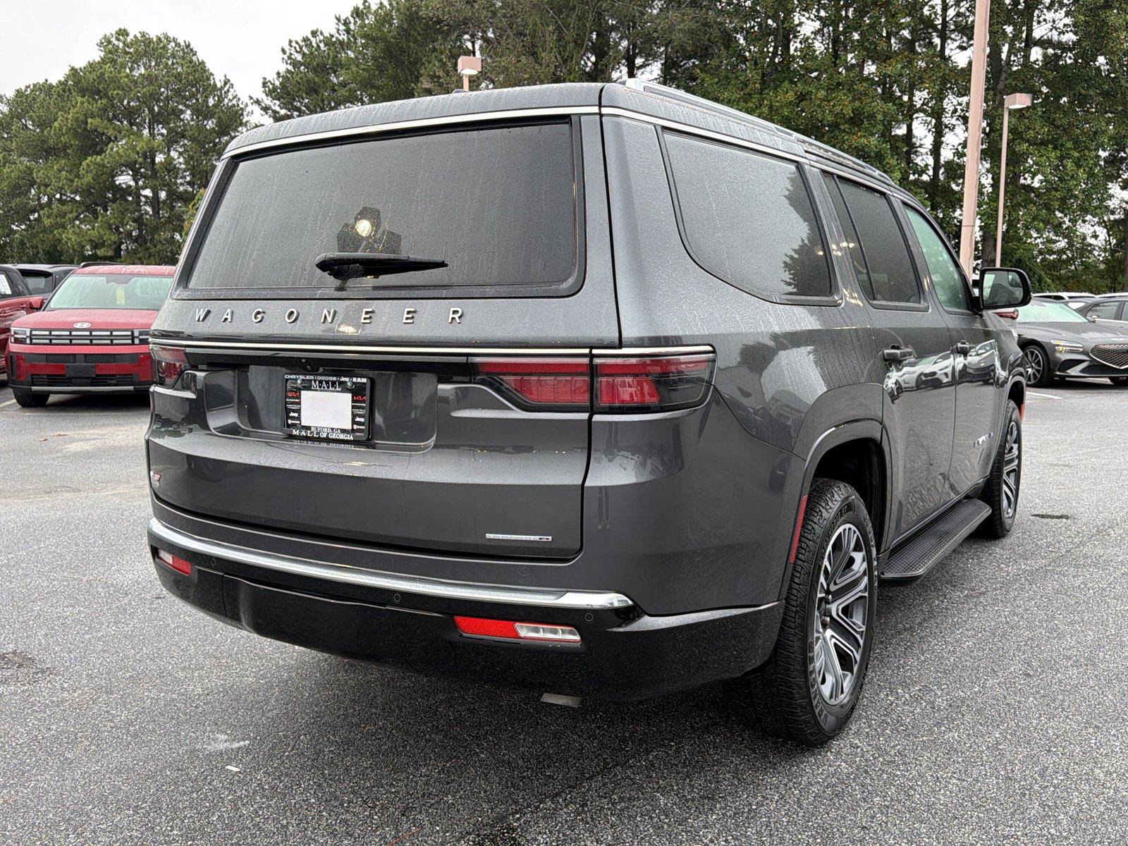 Used 2024 Jeep Wagoneer Series II w/ Flexible Seating Group RWD image 5