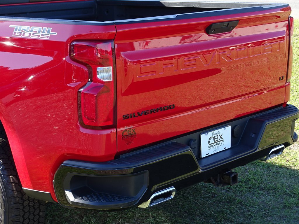 Used 2020 Chevrolet Silverado 1500 LT Trail Boss image 32