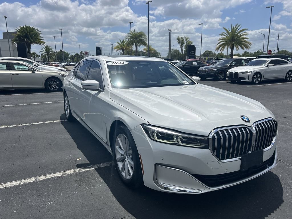 Used 2022 BMW 740i RWD image 12