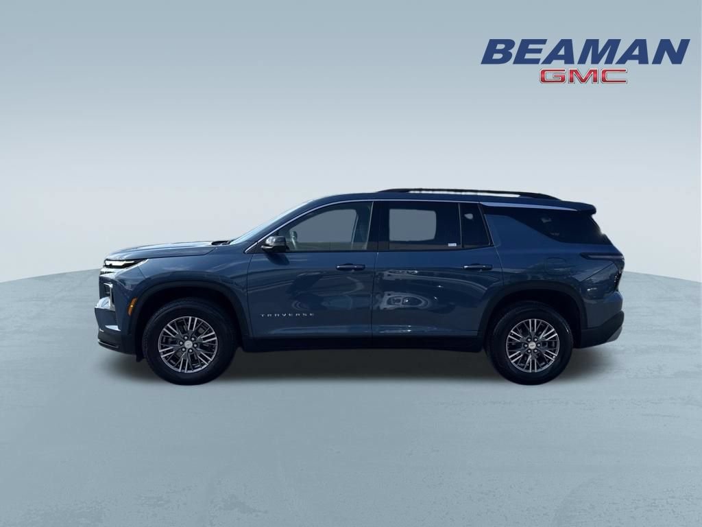 Used 2026 Chevrolet Traverse LT w/ Driver Confidence Package FWD image 4