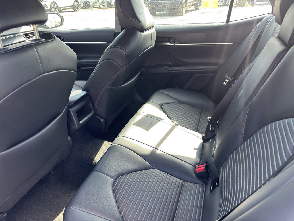 Used 2024 Toyota Camry SE FWD image 3