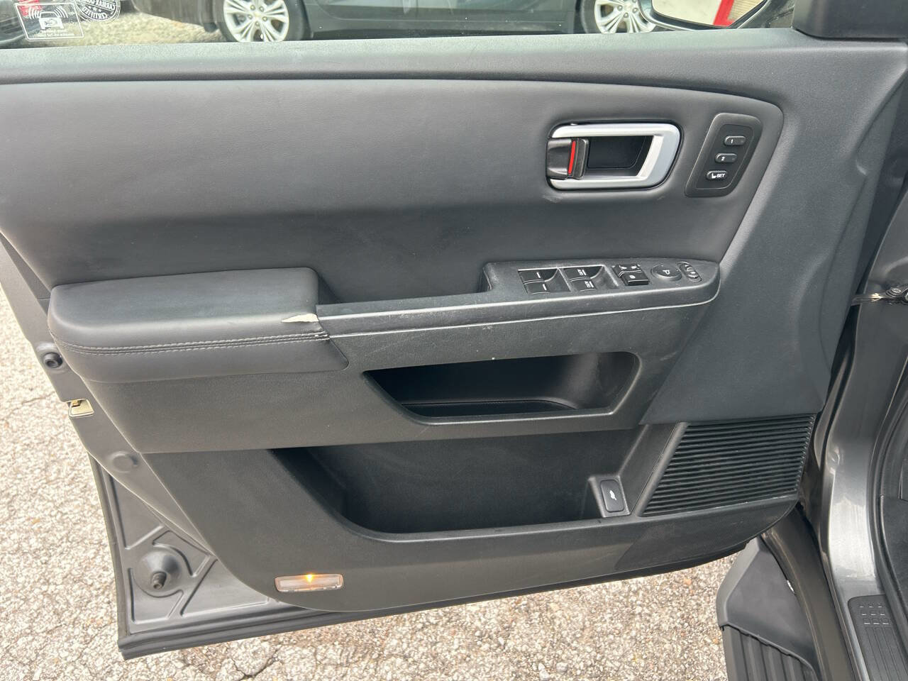 Used 2011 Honda Pilot Touring image 13