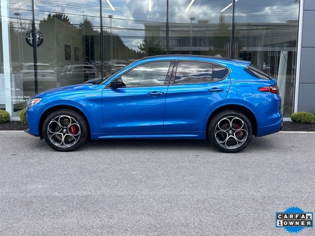 Used 2022 Alfa Romeo Stelvio Veloce AWD/4WD image 3