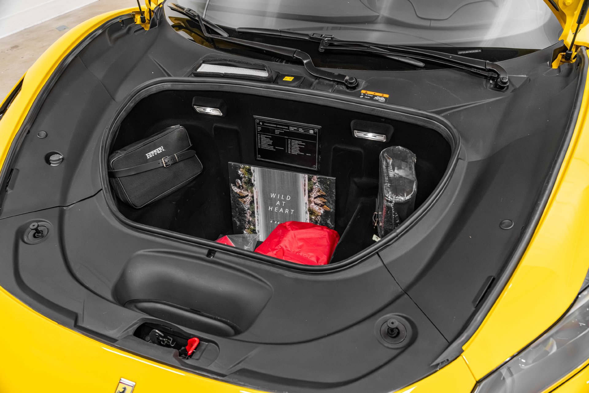 Certified 2021 Ferrari F8 Tributo RWD image 24
