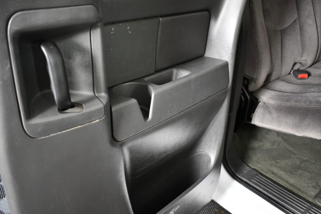 Used 2005 GMC Sierra 2500 SLE image 17