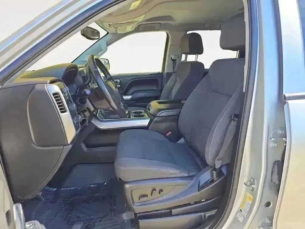 Used 2018 Chevrolet Silverado 1500 LT w/ All Star Edition image 9