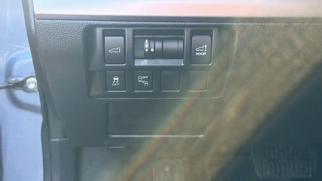 Used 2017 Subaru Outback 2.5i Limited image 18