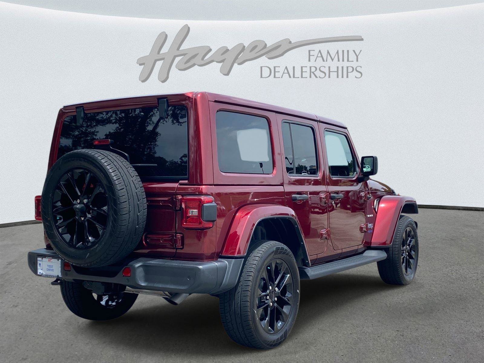 Used 2021 Jeep Wrangler Unlimited Sahara w/ Safety Group AWD/4WD image 3
