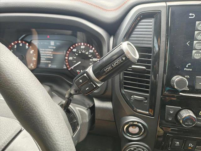 Used 2024 Nissan Titan PRO-4X w/ Pro-4x Convenience Package image 19