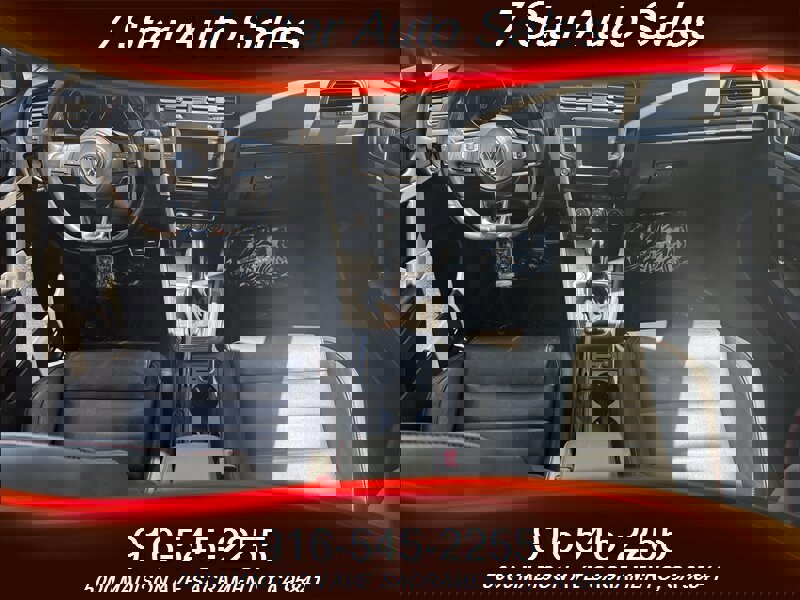 Used 2016 Volkswagen GTI SE w/ Lighting Package (SEL) image 11