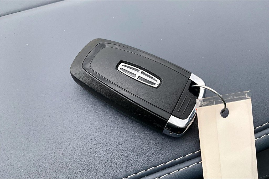 Used 2024 Lincoln Navigator L Black Label AWD/4WD image 12