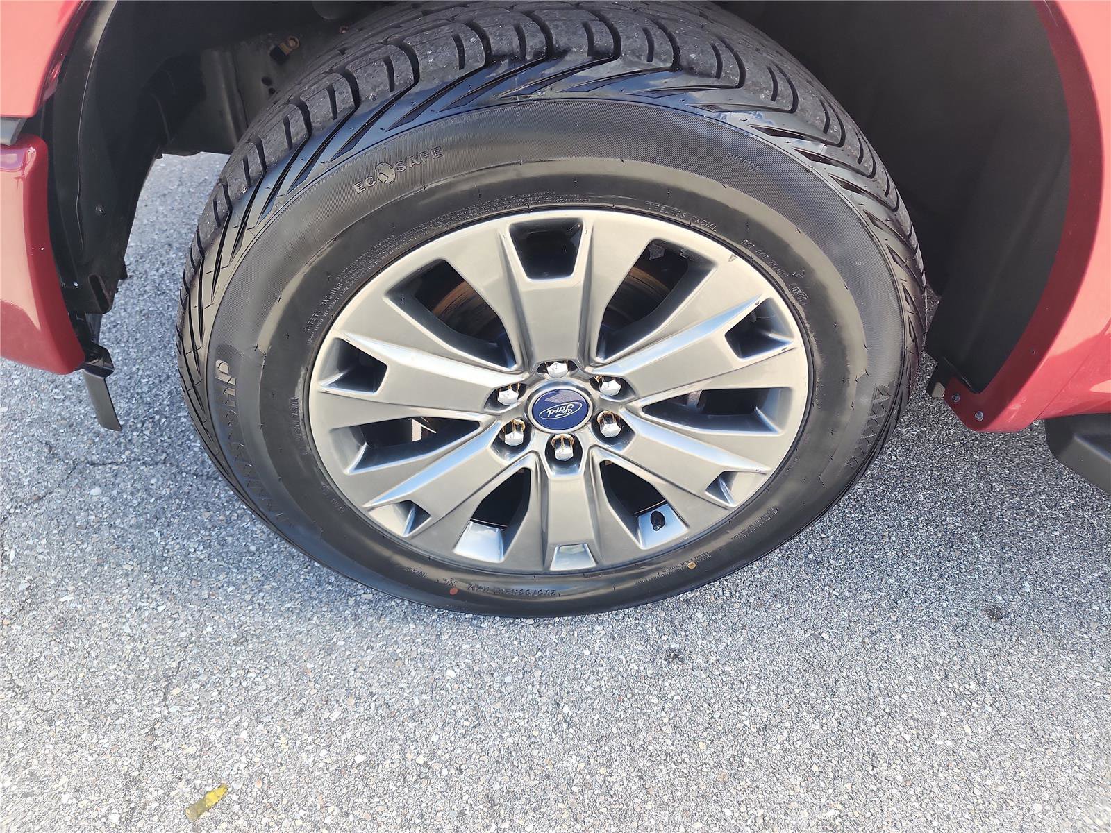 Used 2017 Ford F150 XLT w/ Equipment Group 302A Luxury image 8