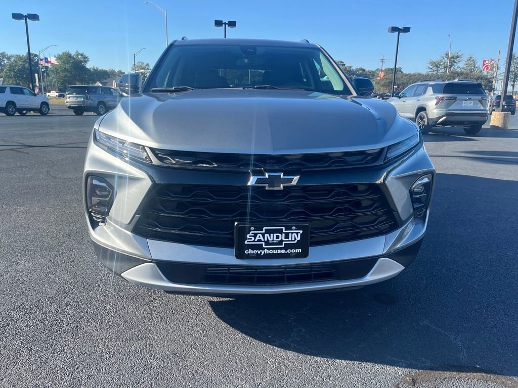 New 2025 Chevrolet Blazer LT w/ Midnight/Sport Edition image 3