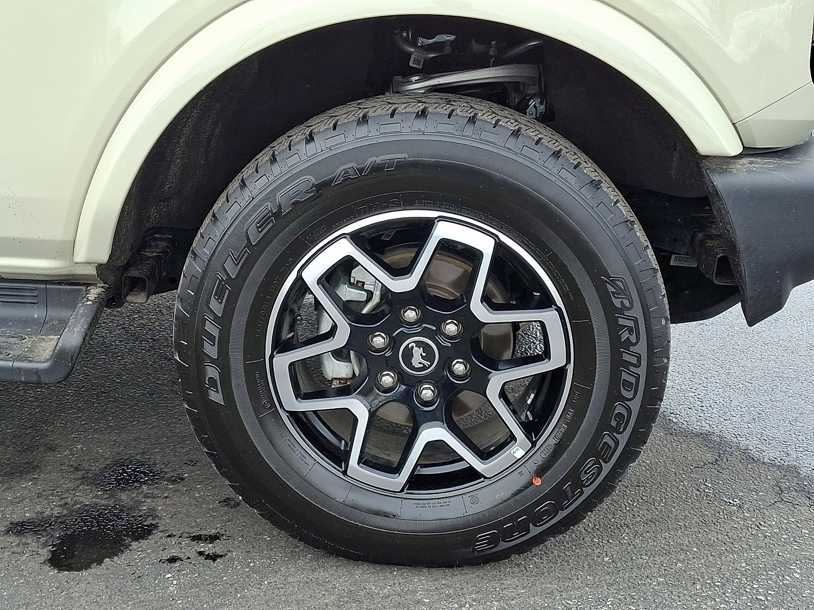 Used 2025 Ford Bronco Outer Banks image 8