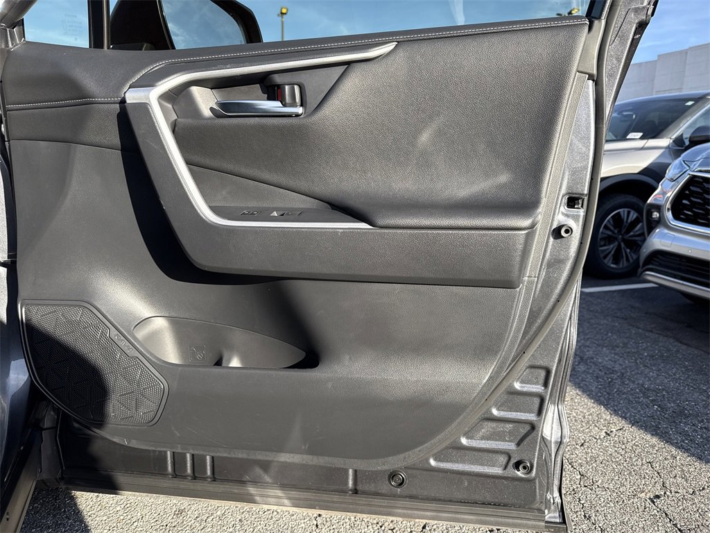 Used 2025 Toyota RAV4 Limited image 14