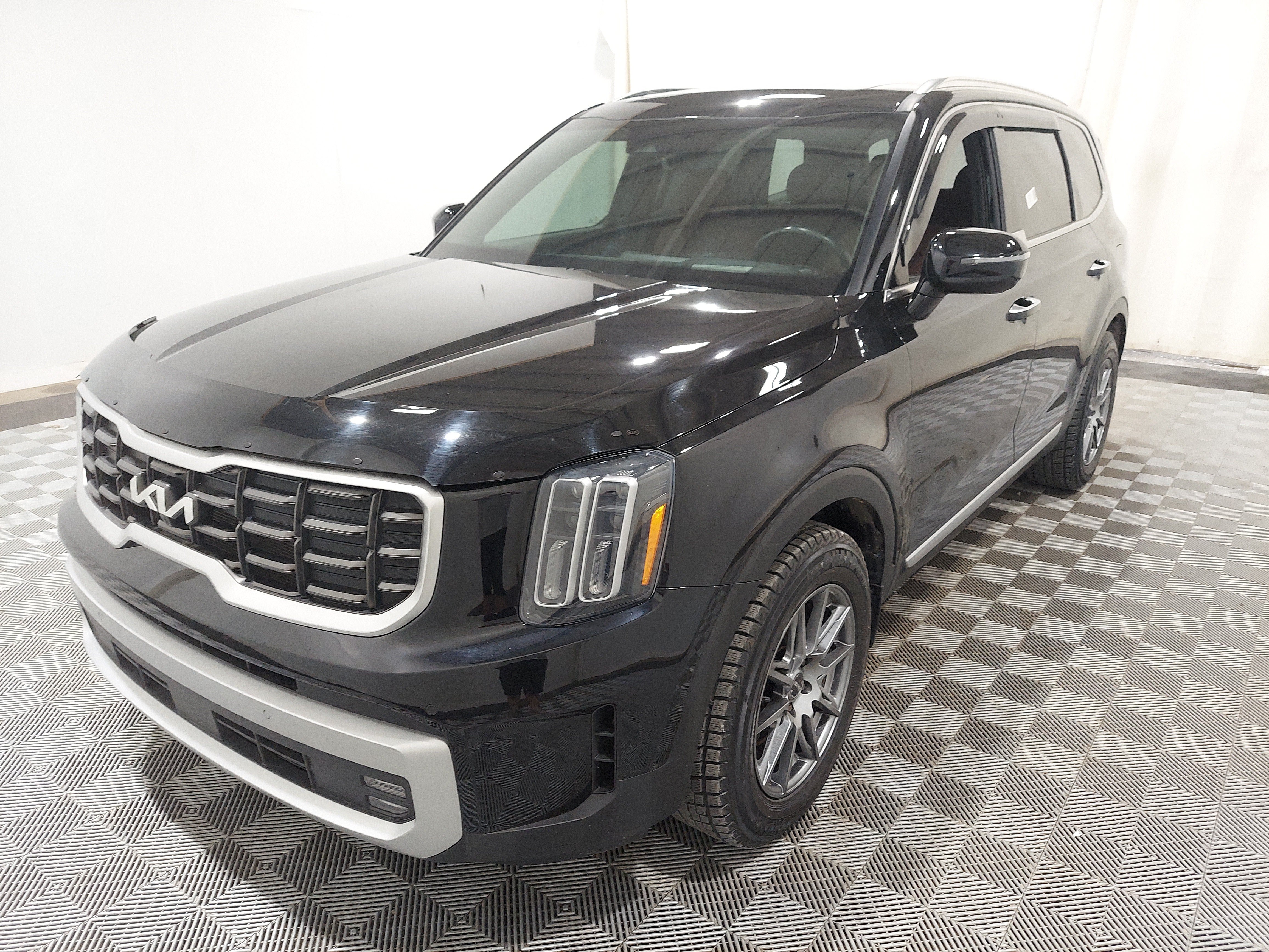 Used 2023 Kia Telluride SX