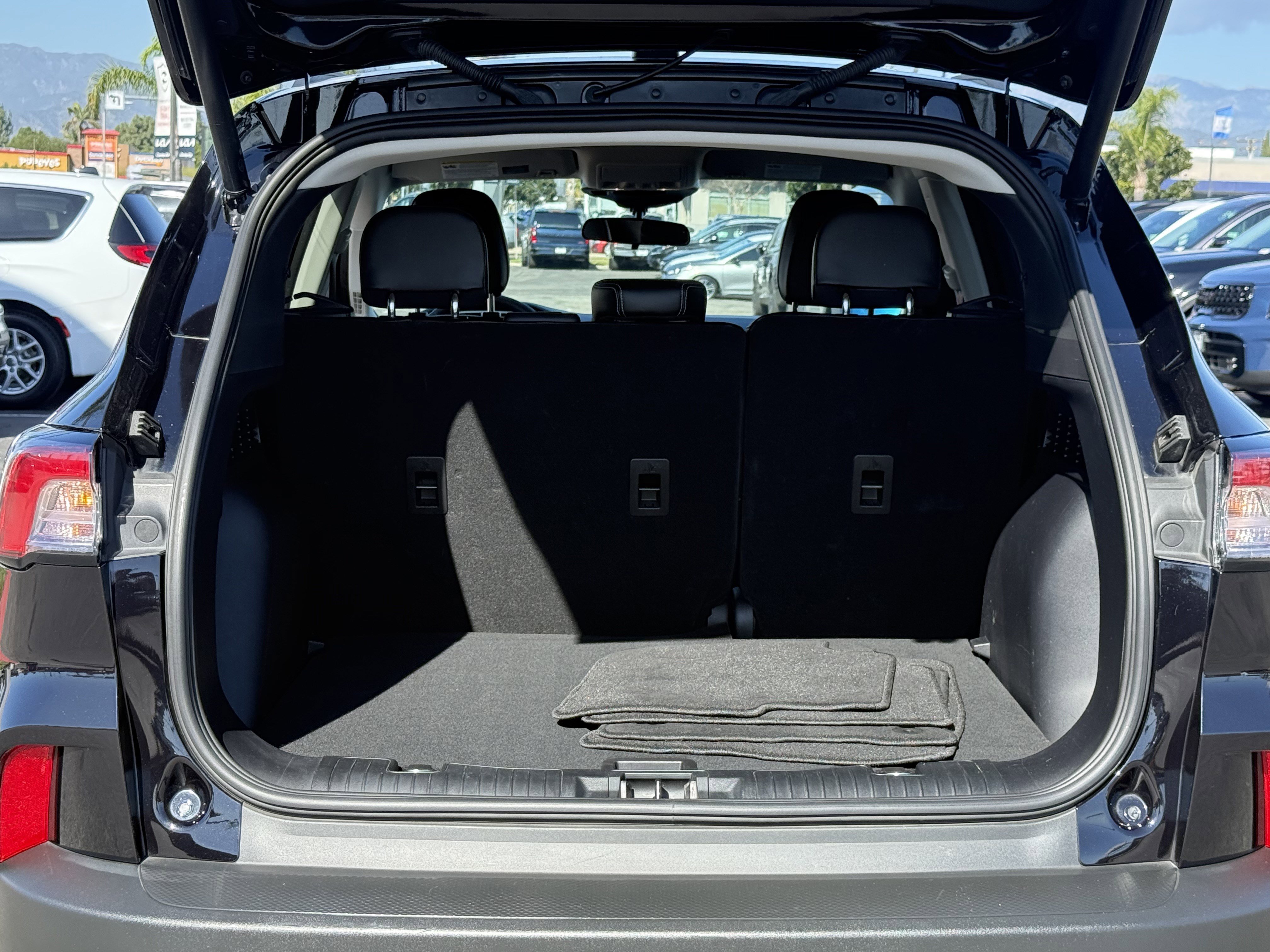 Used 2022 Ford Escape SEL w/ Technology Package image 10