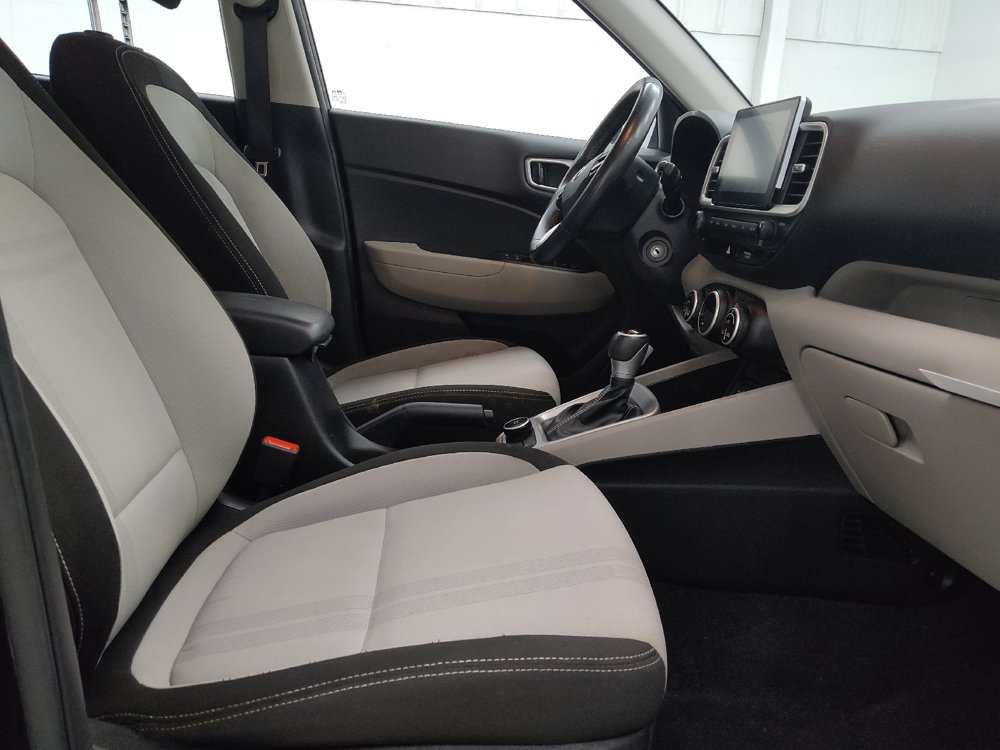 Used 2022 Hyundai Venue SEL FWD image 21