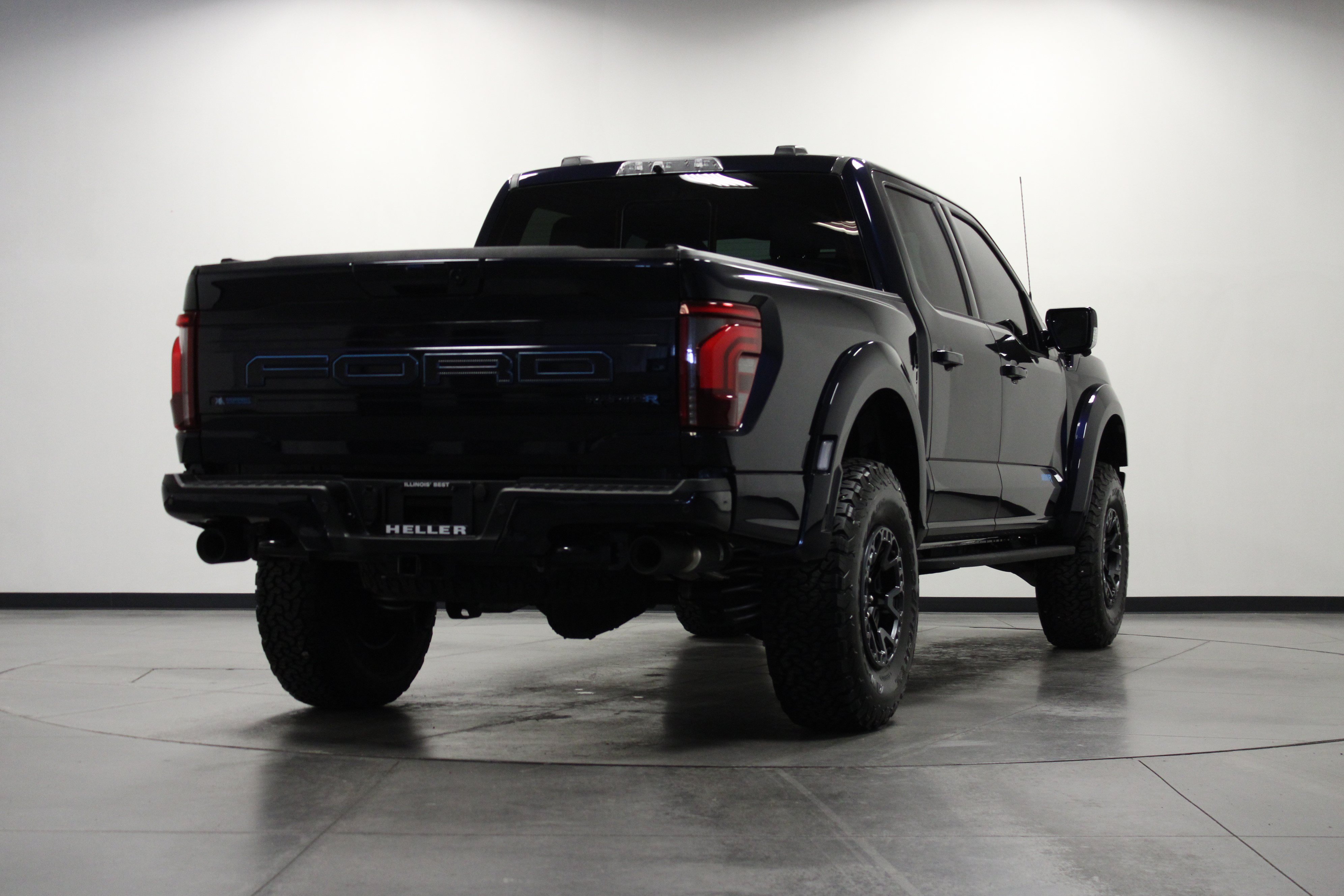 Used 2025 Ford F150 Raptor w/ Equipment Group 803A Raptor R AWD/4WD image 4