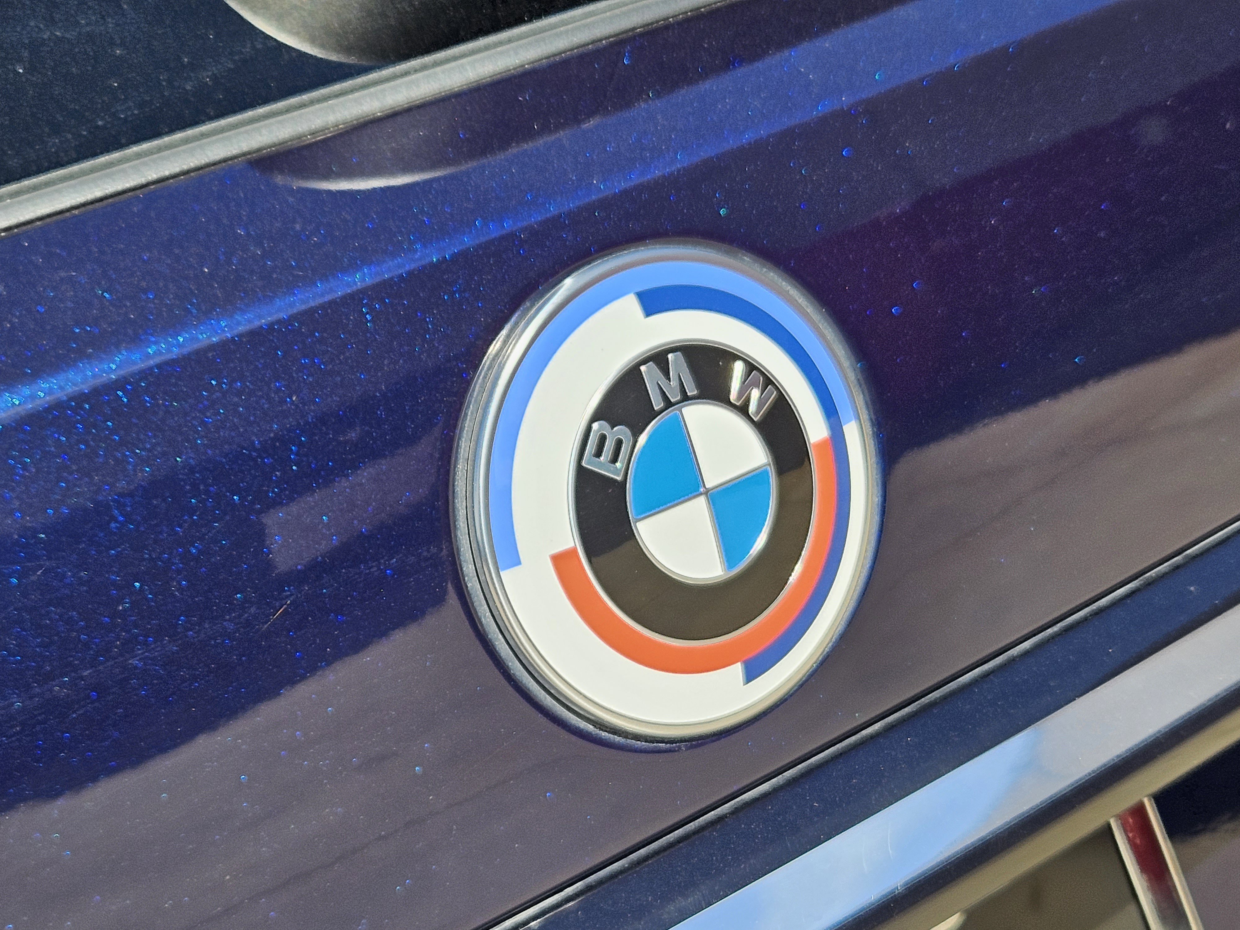 Used 2023 BMW X7 M60i w/ Executive Package image 9