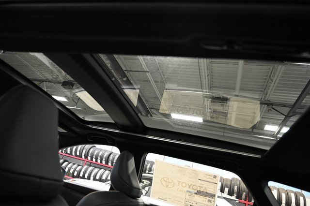 New 2025 Toyota Crown Signia image 23