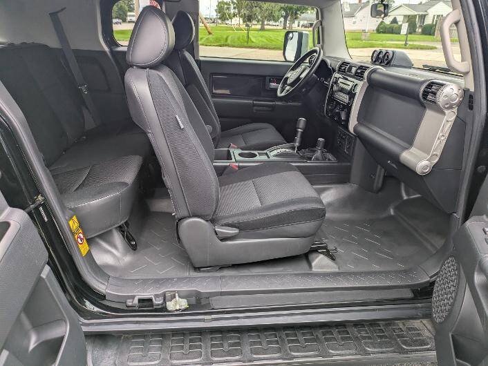 Used 2007 Toyota FJ Cruiser 4WD w/ Upgrade Pkg 2 image 16