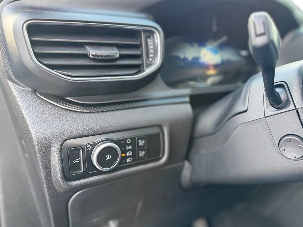 Used 2024 Ford Explorer ST w/ Technology Package image 15