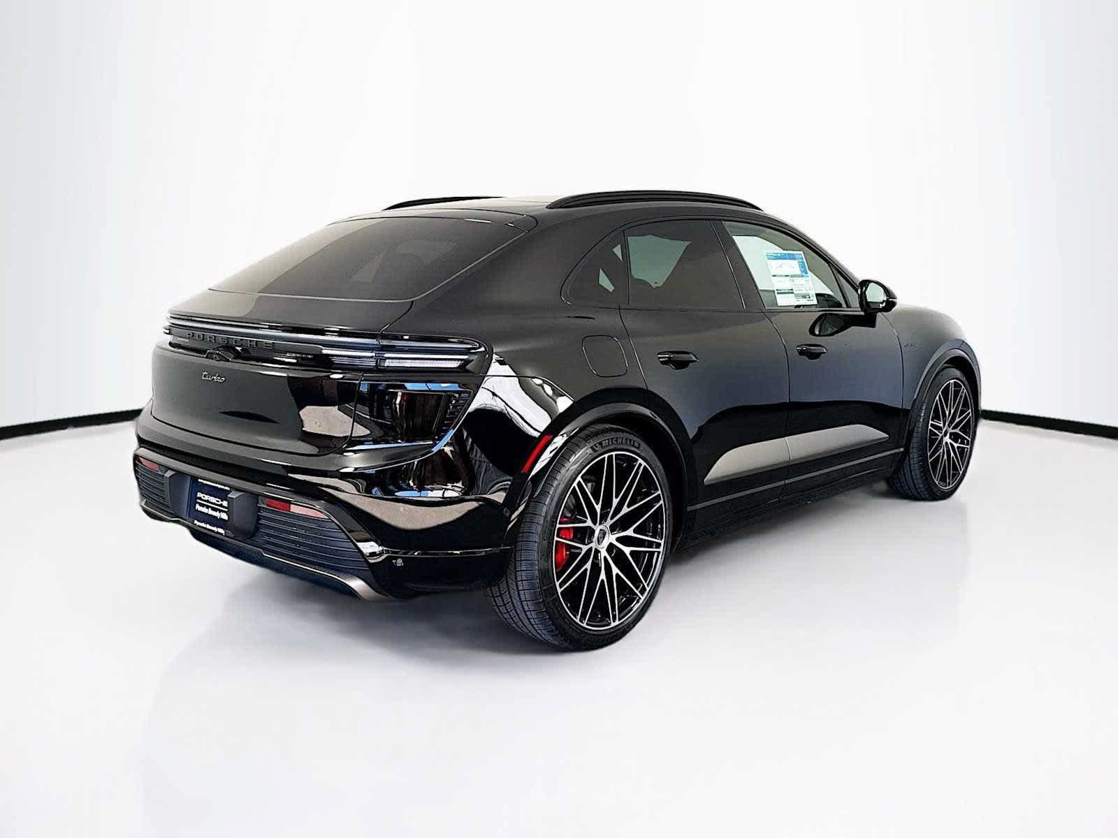New 2025 Porsche Macan Turbo Electric AWD/4WD image 9