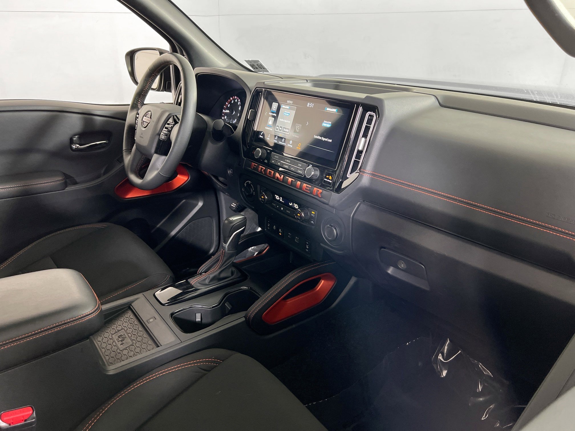 Used 2025 Nissan Frontier PRO-4X w/ Pro Convenience Package image 27