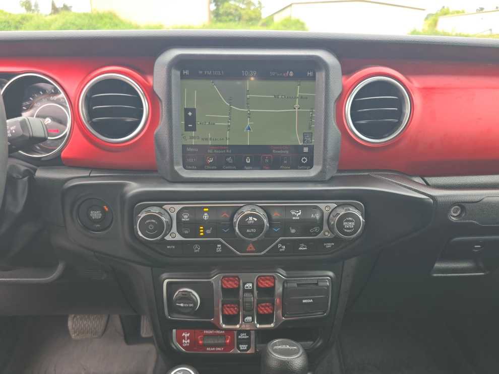 Used 2023 Jeep Gladiator Rubicon w/ LED Lighting Group AWD/4WD image 12