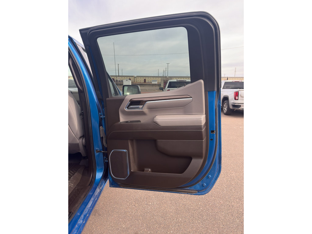 Used 2023 Chevrolet Silverado 1500 LT w/ Z71 Off-Road Package image 16