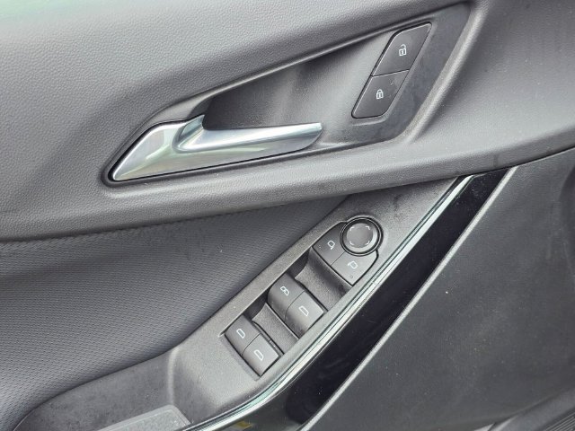 Used 2026 Chevrolet Equinox LT FWD image 21
