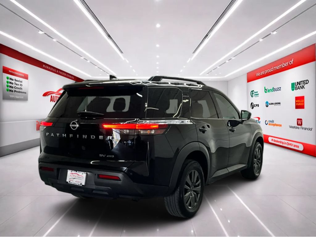 Used 2022 Nissan Pathfinder SV AWD/4WD image 7