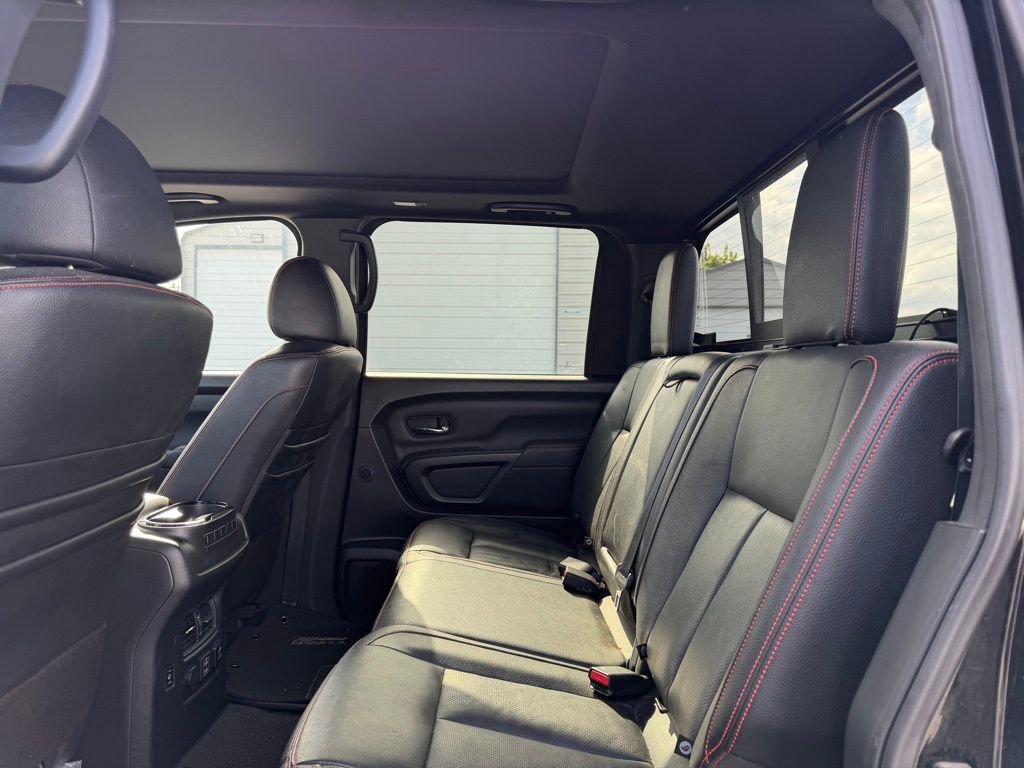 Used 2021 Nissan Titan PRO-4X w/ Pro-4x Convenience Package AWD/4WD image 15