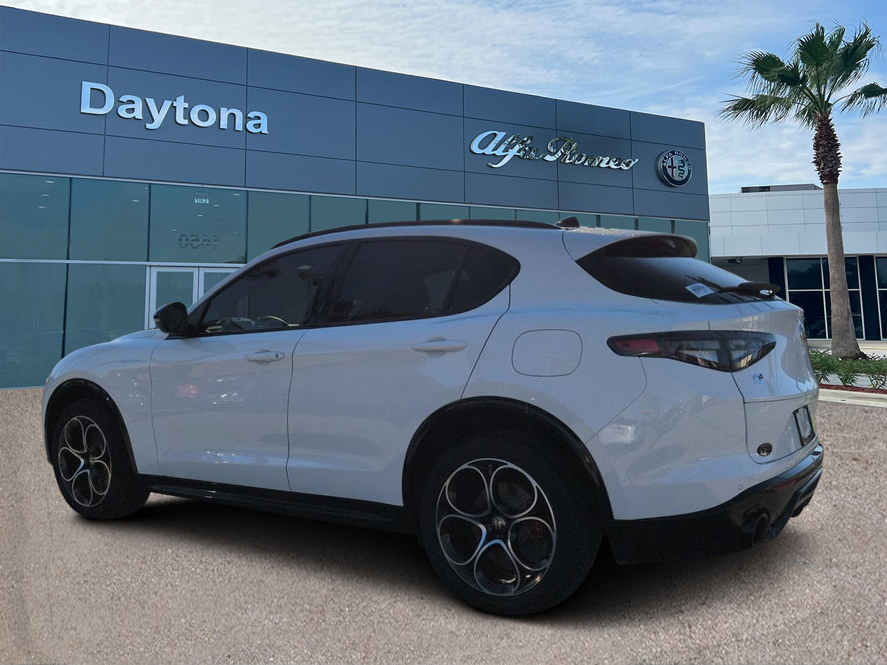 New 2026 Alfa Romeo Stelvio Sprint w/ Convenience Package AWD/4WD image 5