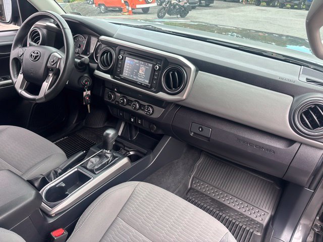 Used 2019 Toyota Tacoma SR5 AWD/4WD image 8