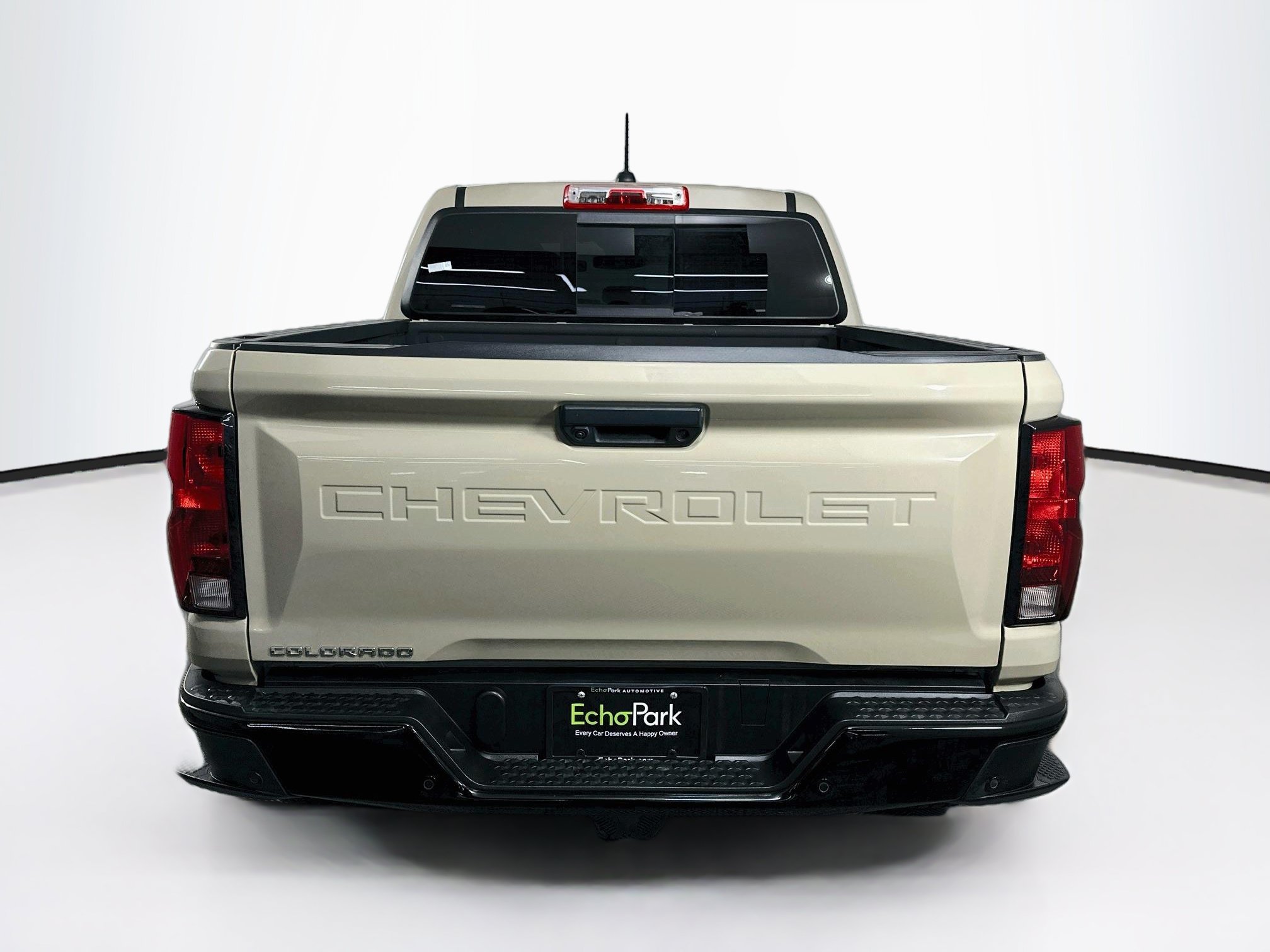 Used 2024 Chevrolet Colorado Trail Boss w/ Technology Package AWD/4WD image 7