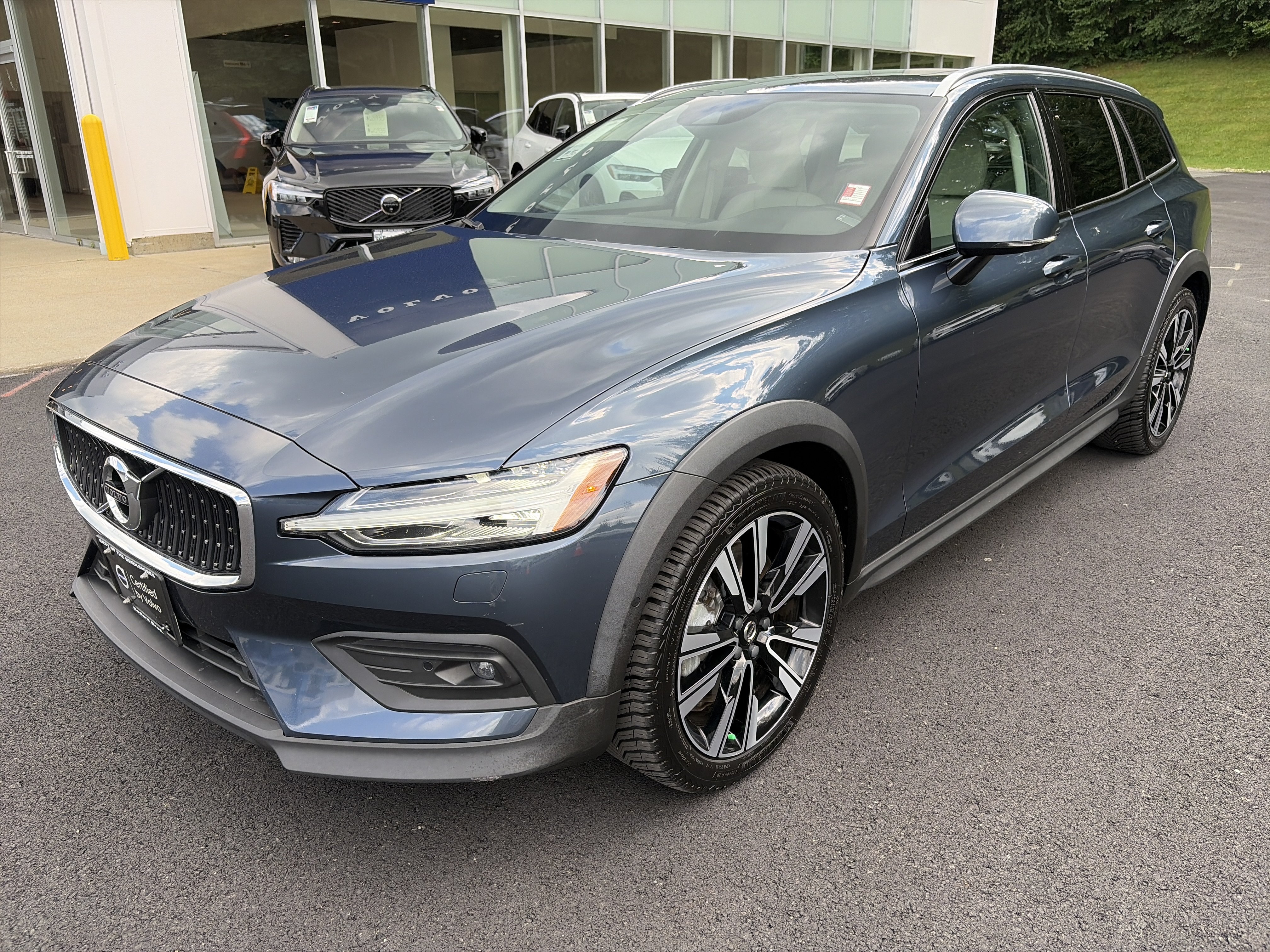 Certified 2022 Volvo V60 T5 Cross Country w/ Climate Package