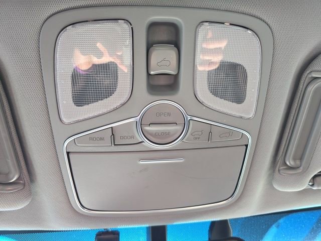 Used 2015 Kia Sorento SX image 21