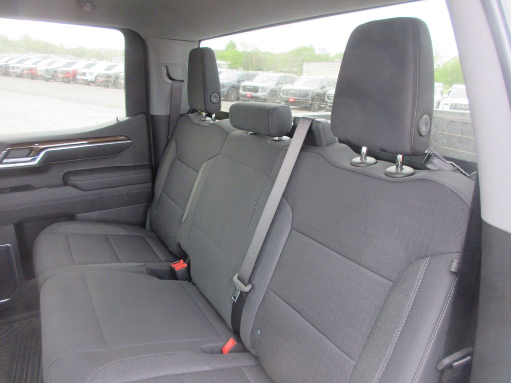 New 2026 GMC Sierra 1500 SLE AWD/4WD image 13
