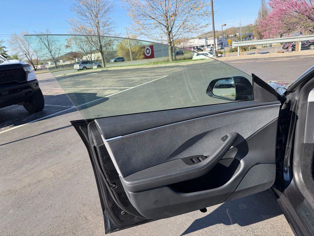 Used 2025 Tesla Model 3 Long Range image 12