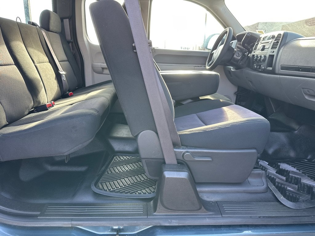 Used 2013 GMC Sierra 2500 W/T RWD image 11