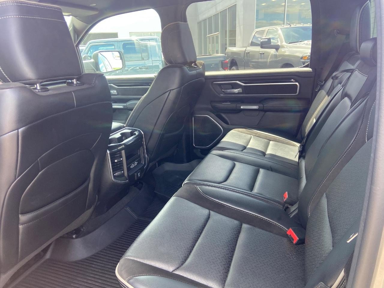 Used 2022 RAM 1500 Laramie w/ Sport Appearance Package AWD/4WD image 12