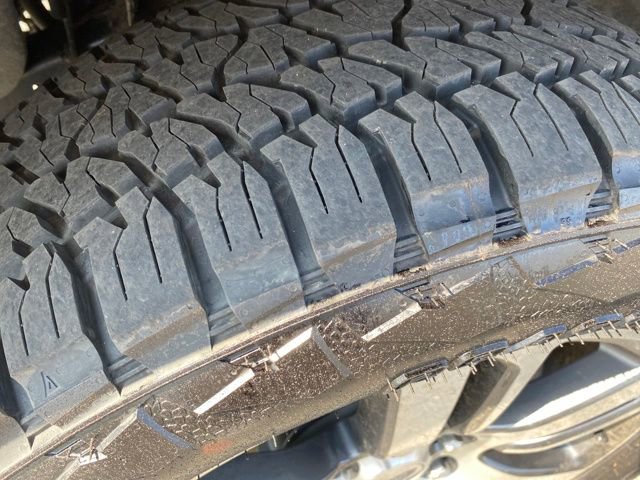 Used 2024 Ford Expedition Limited image 25