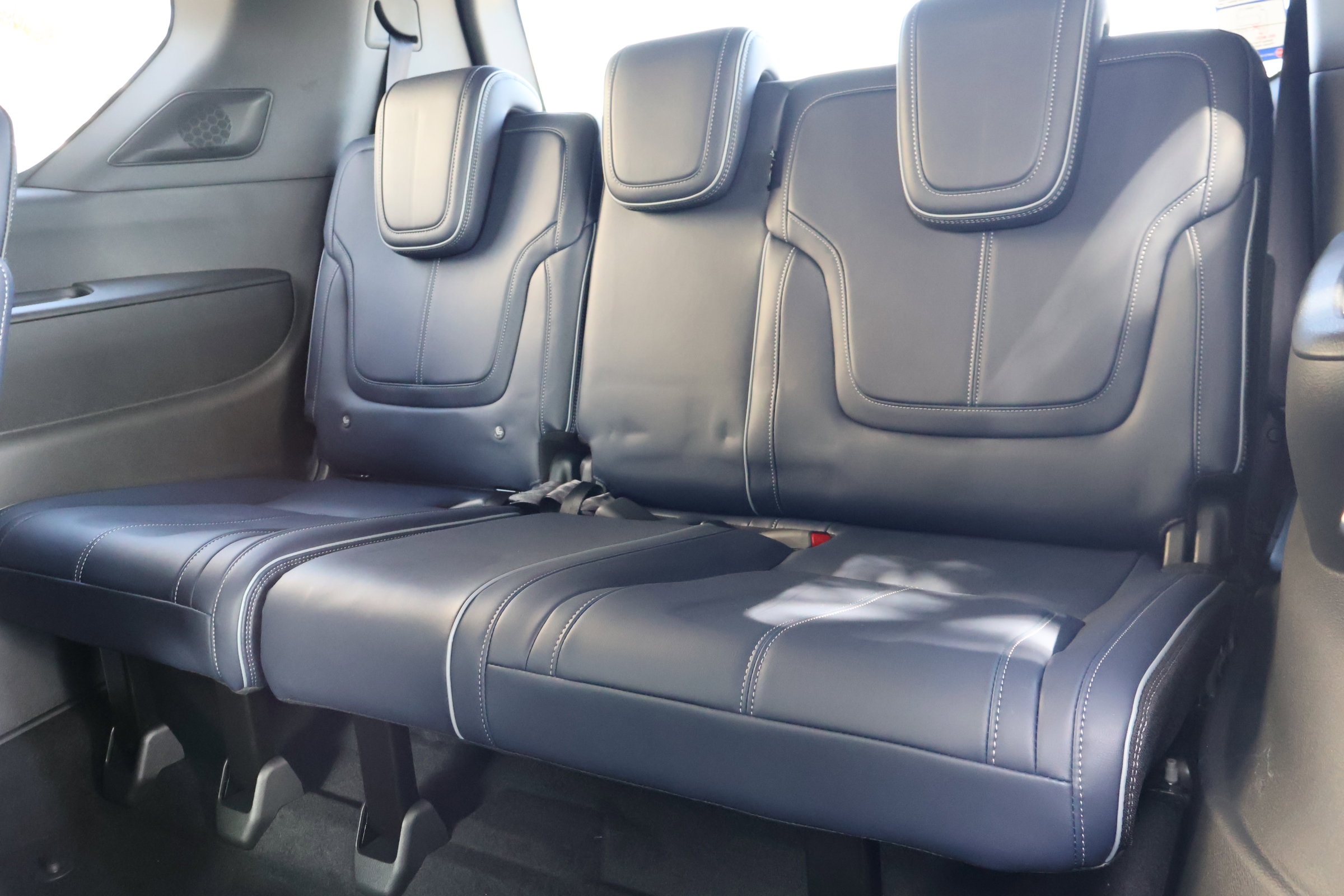 New 2026 INFINITI QX80 4WD image 15