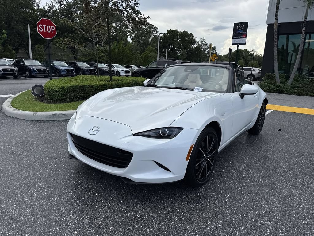 New 2026 MAZDA MX-5 Miata Grand Touring RWD image 9